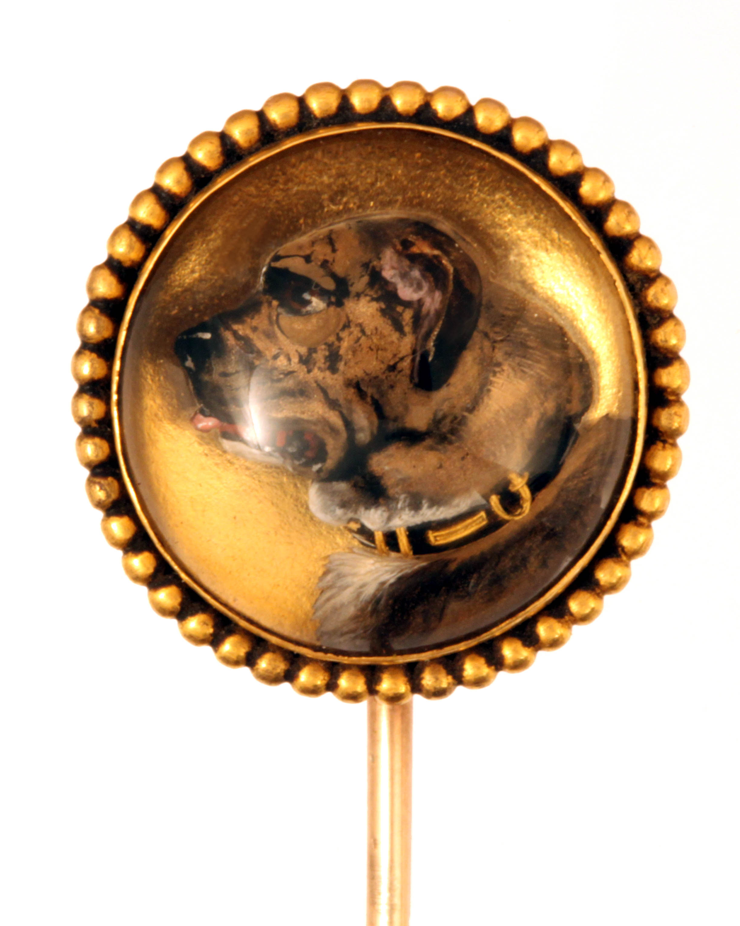 Click to see full size: Gold set reverse intaglio crystal pin of a Mastiff