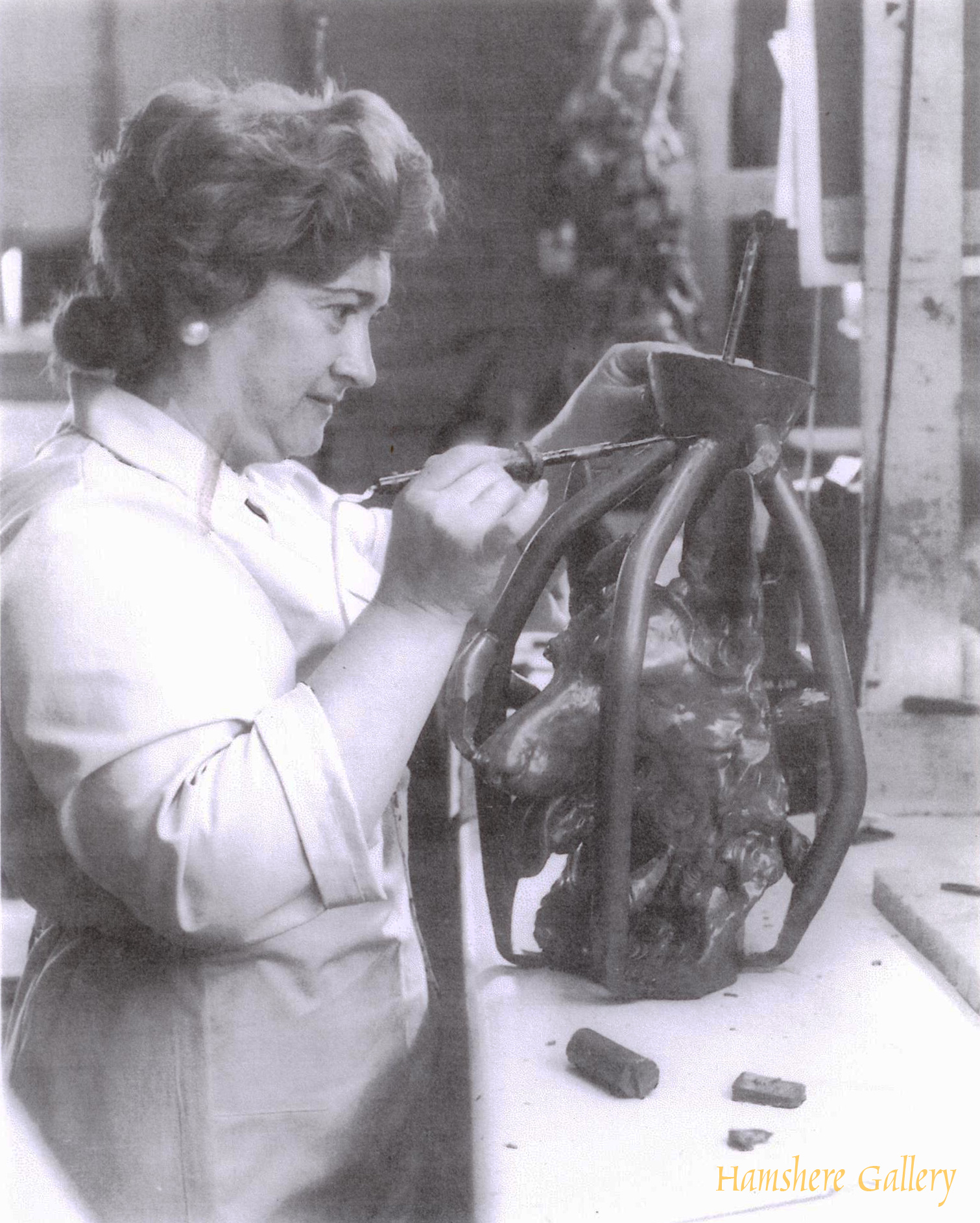 Click for larger image: A bronze of the German Shepherd Champion Xonia of San Miguel by Kay Finch - A bronze of the German Shepherd Champion Xonia of San Miguel by Kay Finch