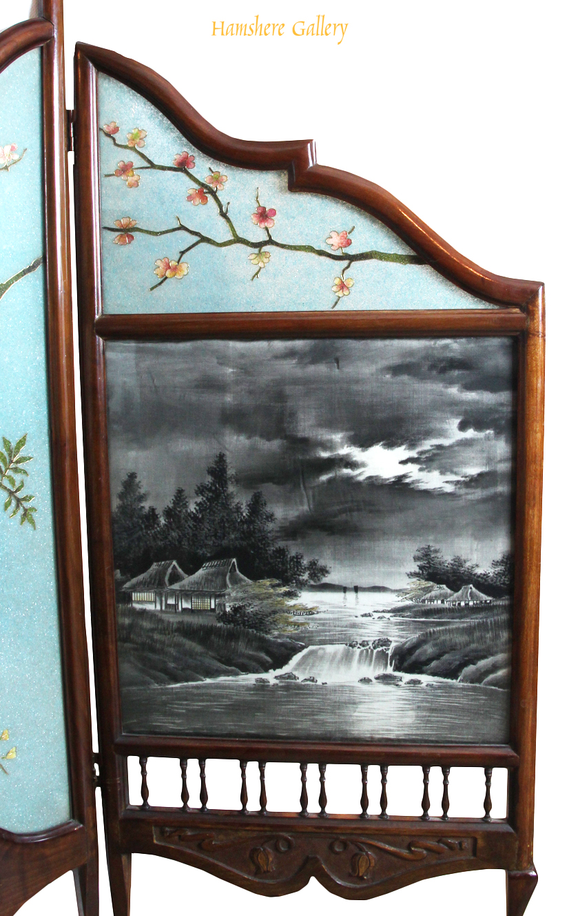 Click for larger image: Late 19th century three-fold screen with Japanese Yuzen Birodo (Yuzen-dyed cut velvet) and Art Nouveau beaded glass panels - Late 19th century three-fold screen with Japanese Yuzen Birodo (Yuzen-dyed cut velvet) and Art Nouveau beaded glass panels